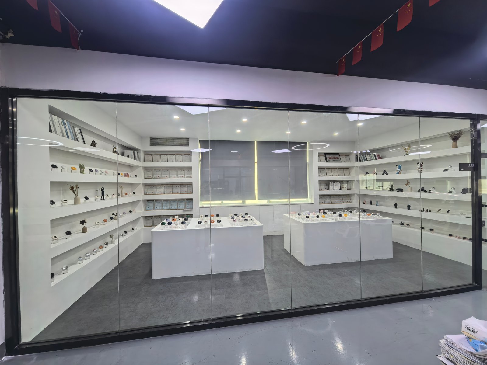 深圳市深立伟业科技有限公司企业产品展厅实拍